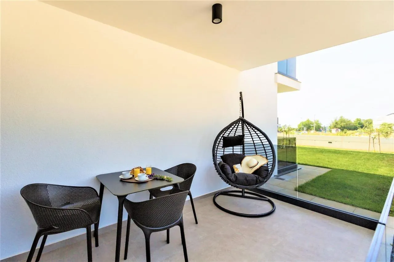 Valla Family Apartments And Rooms Funtana