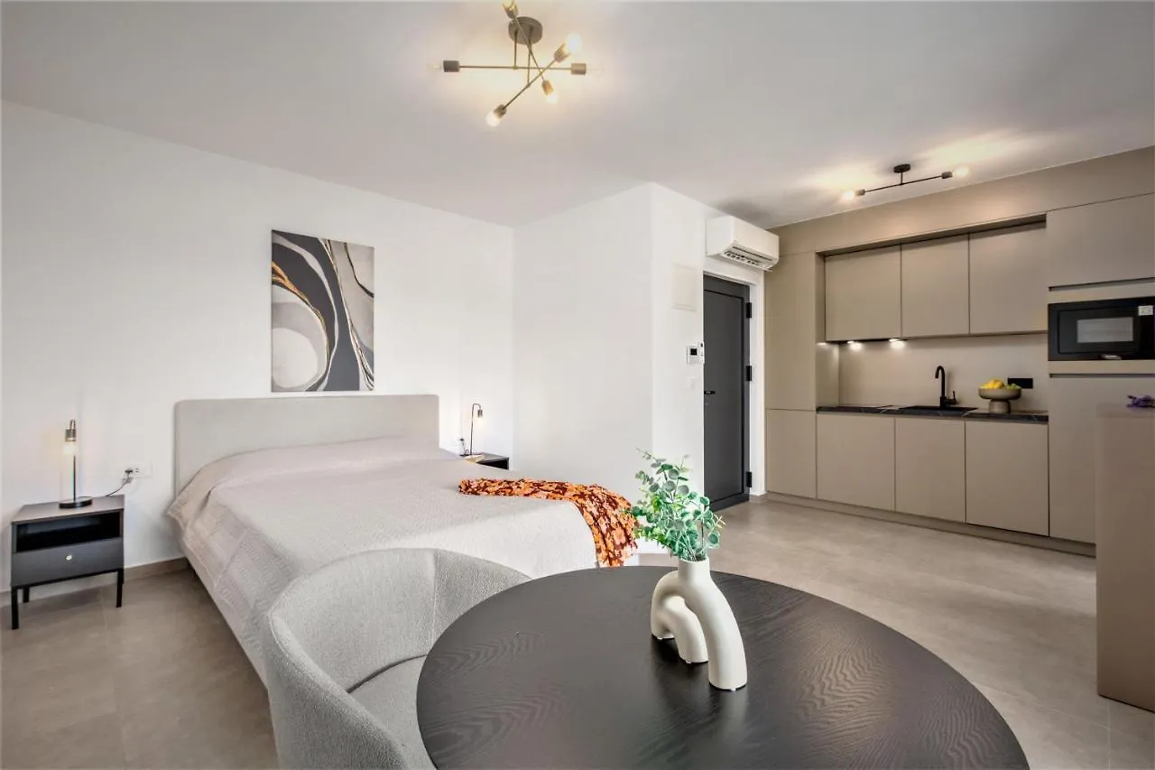 Valla Family Apartments And Rooms Funtana