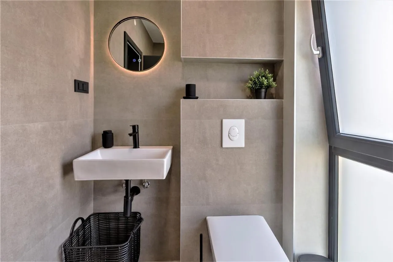 Valla Family Apartments And Rooms Funtana