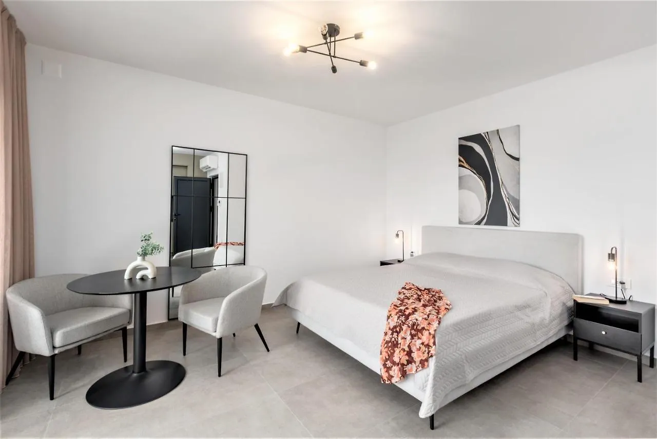 Valla Family Apartments And Rooms Funtana Croatia