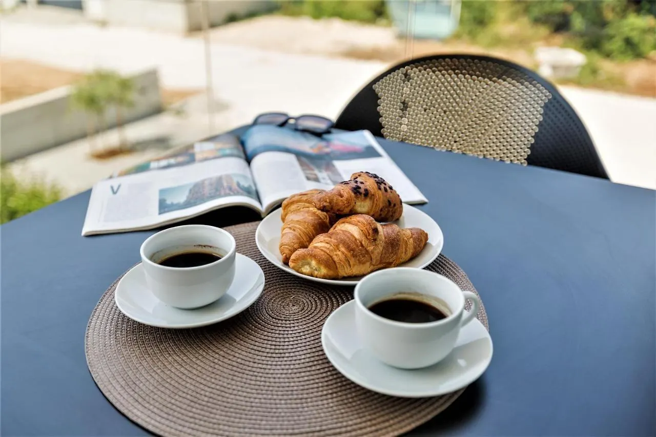 Valla Family Apartments And Rooms Funtana Croatia