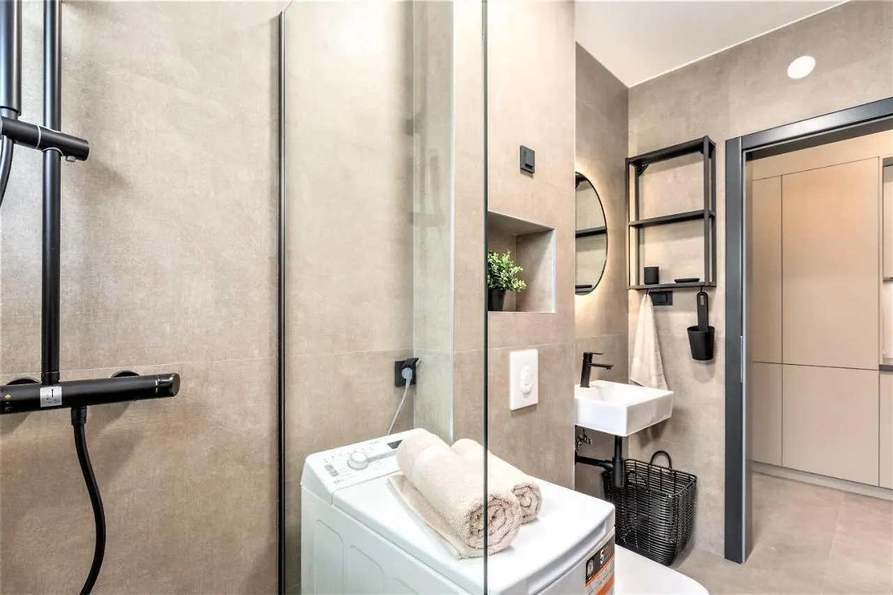 Valla Family Apartments And Rooms Funtana