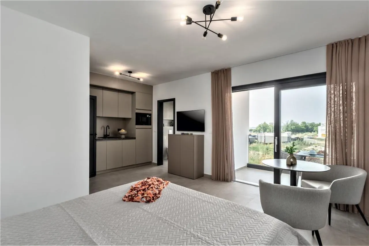 Valla Family Apartments And Rooms Funtana