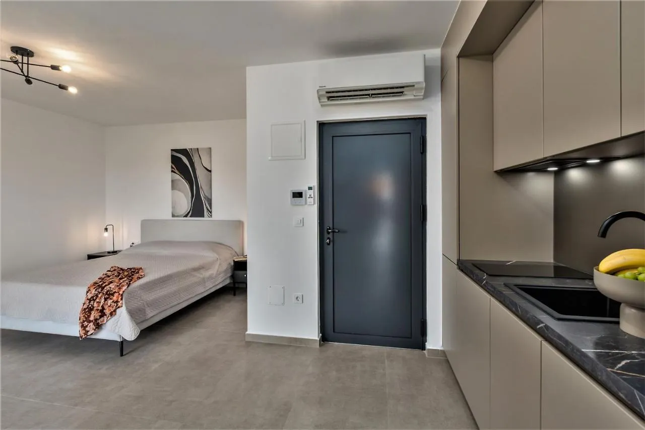 Valla Family Apartments And Rooms Funtana