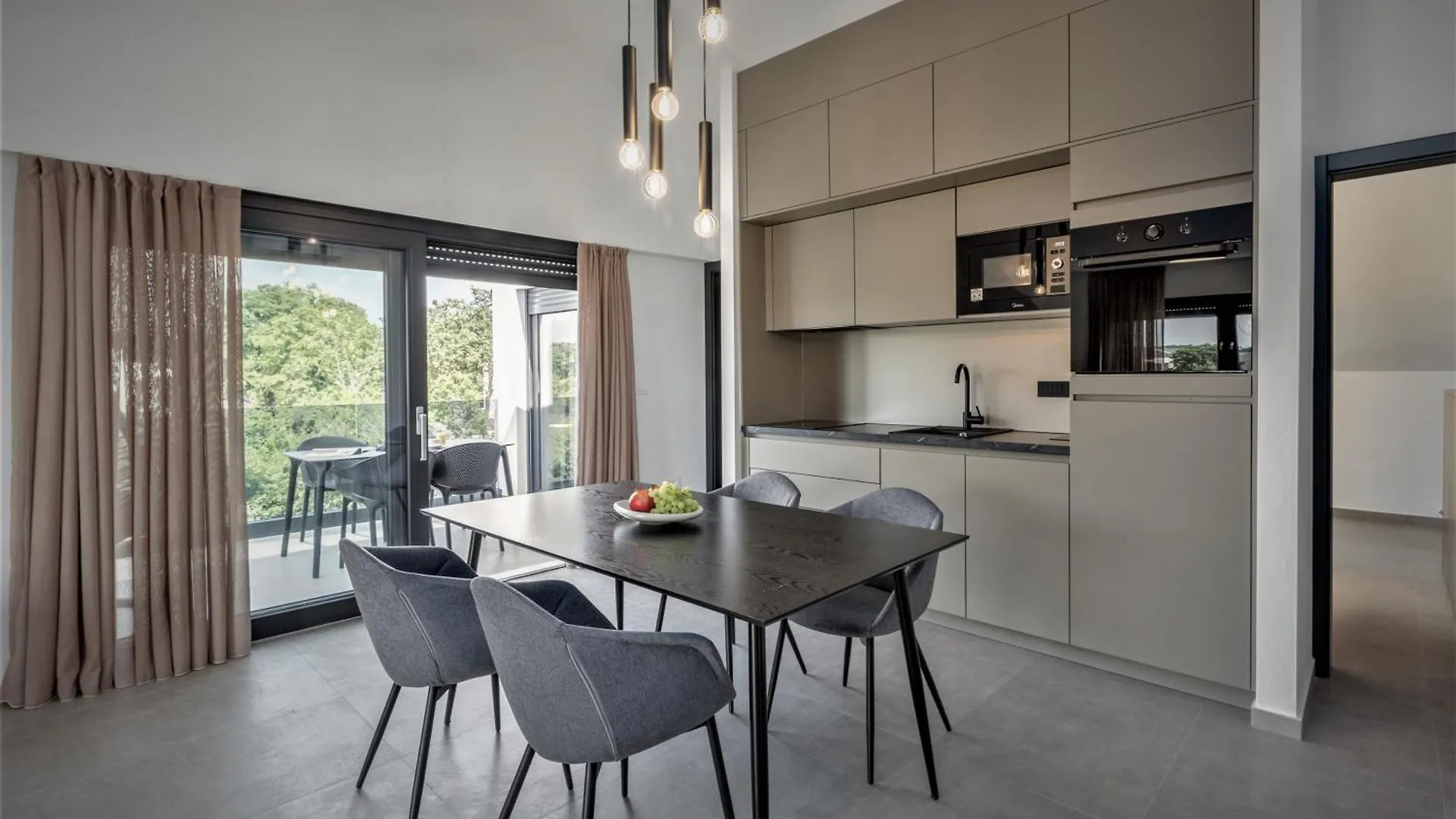 Valla Family Apartments And Rooms Funtana Croatia