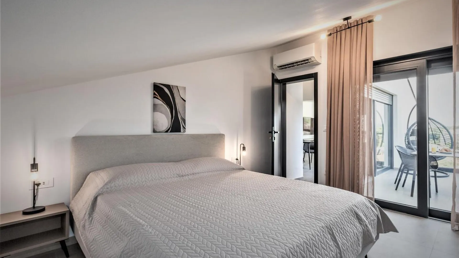 Valla Family Apartments And Rooms Funtana