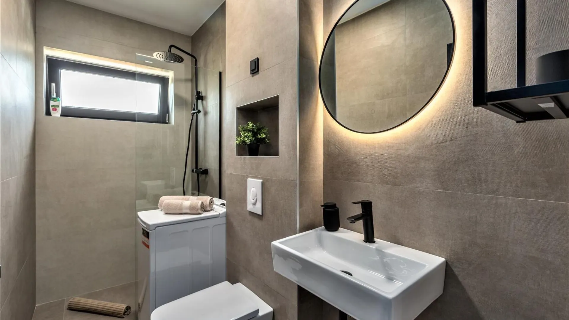 Valla Family Apartments And Rooms Funtana