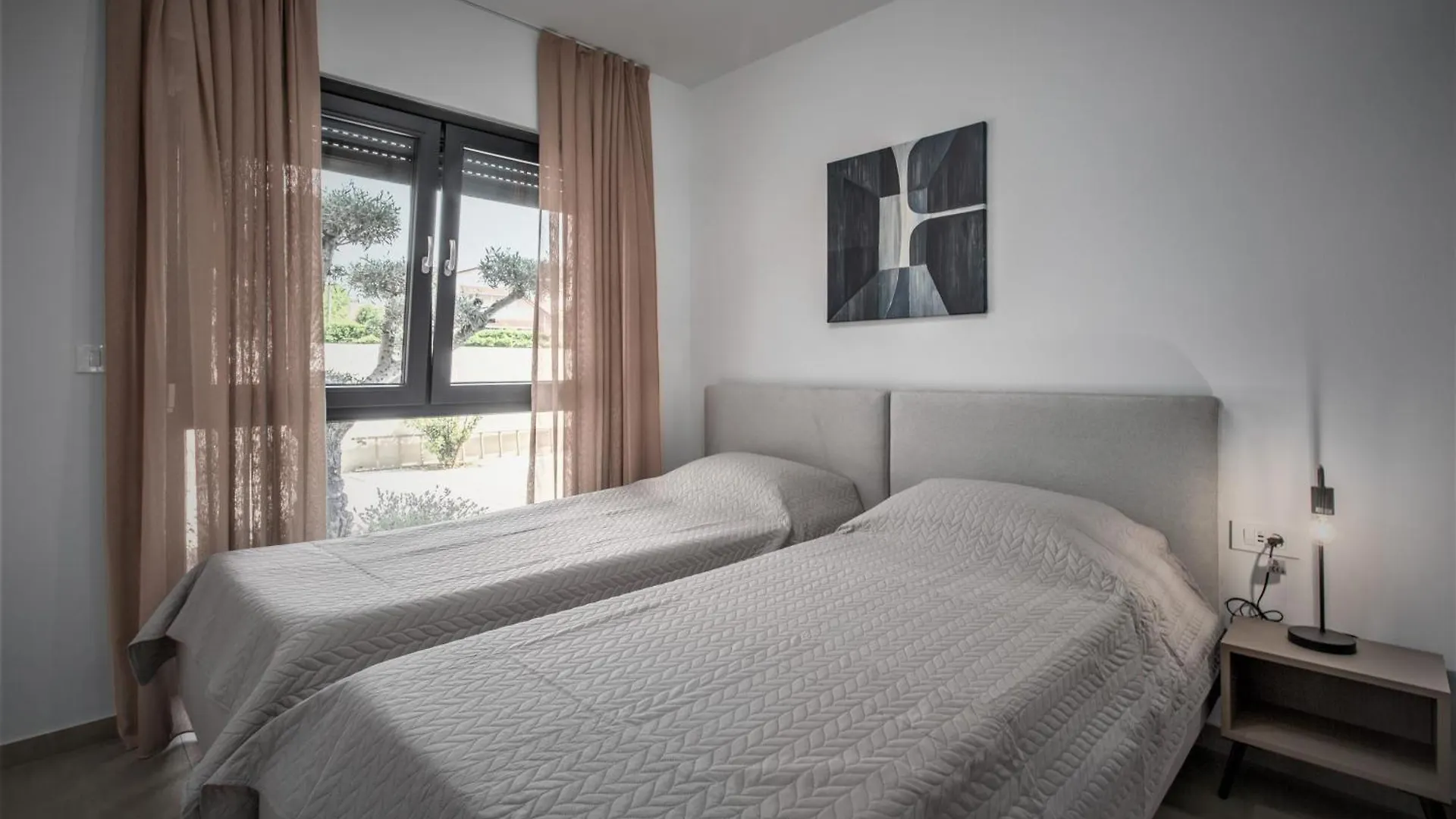 Valla Family Apartments And Rooms Funtana