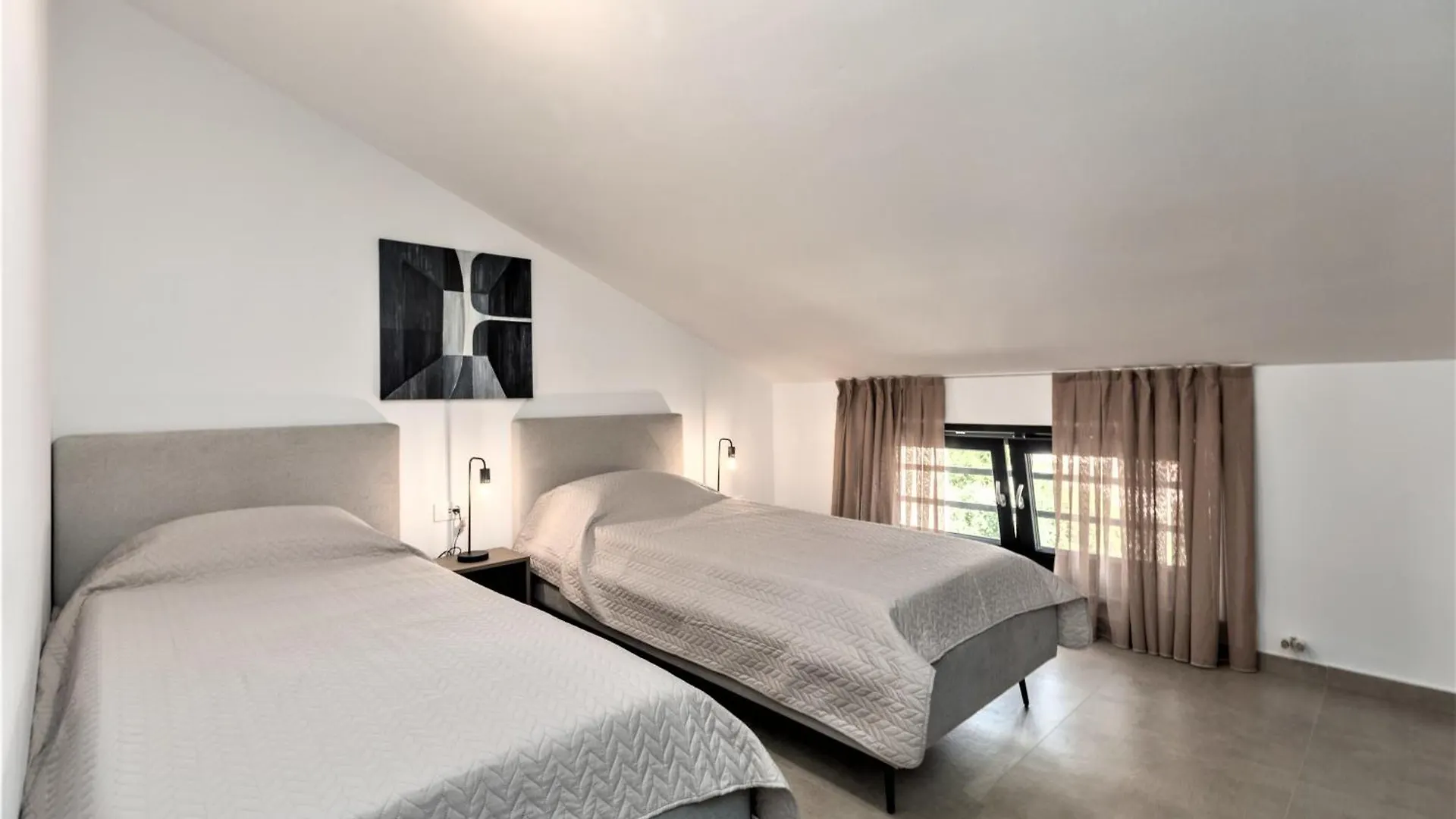 Valla Family Apartments And Rooms Funtana